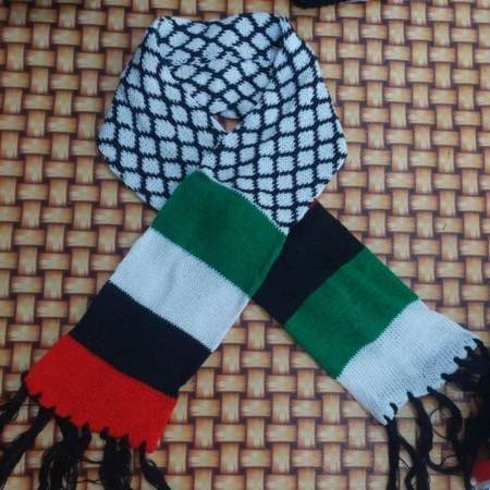 Syal Rajut Palestina dan Topi - Syal Kotak